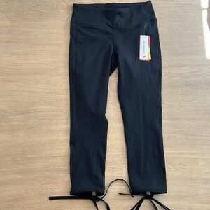 NEW BALANCE - NWT Black Tie Leggings (3/4 Length)